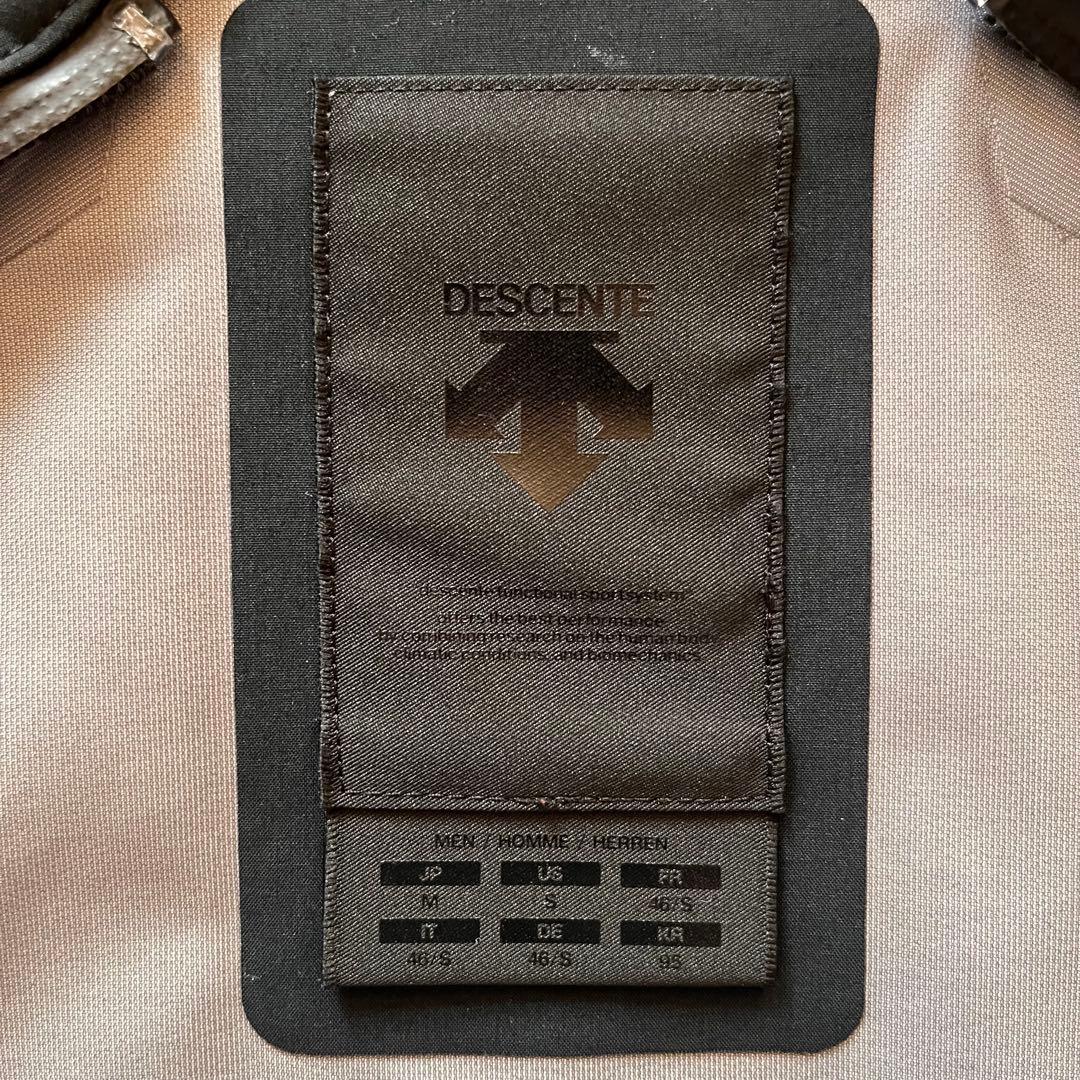 【数時間限定価格】DESCENTE GORE-TEX フーディージャケット
