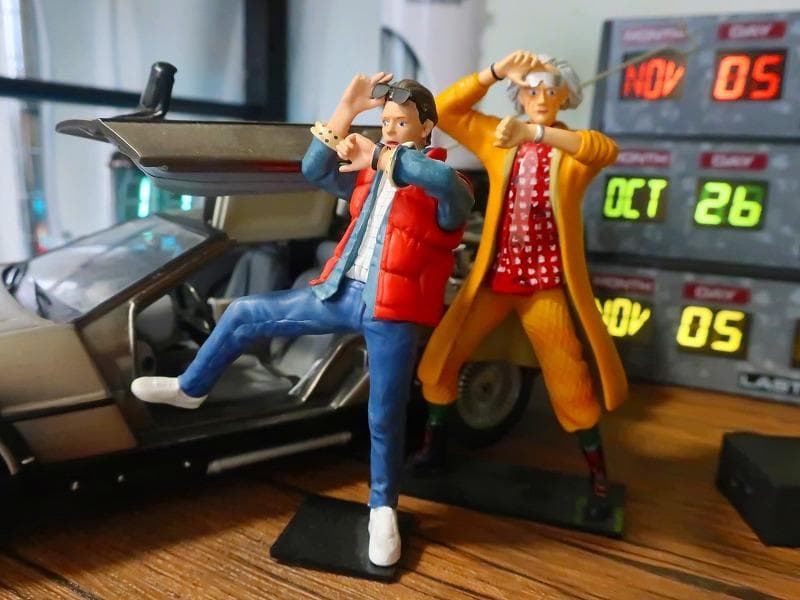 バックトゥザフューチャー 1/18 フィギュア マーティ マクフライ フィギュア