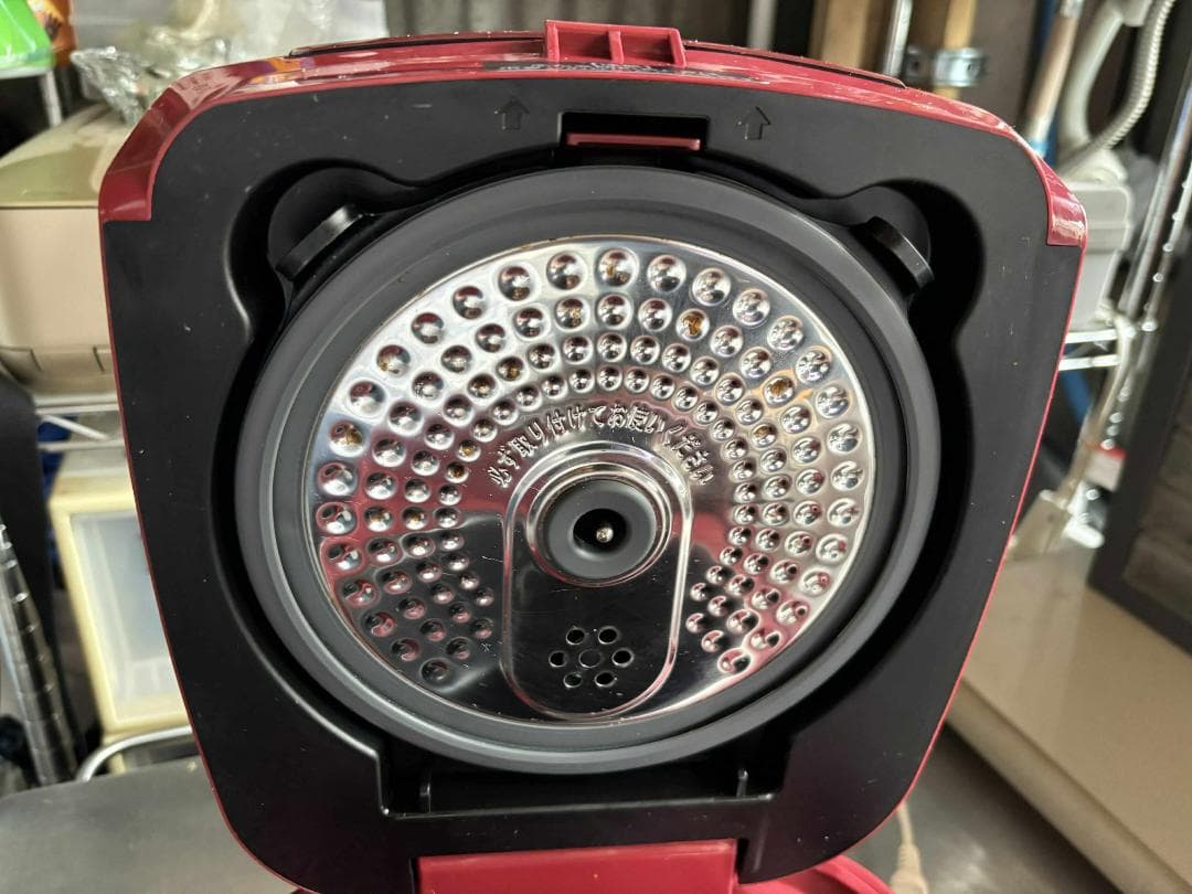 IRIS OHYAMA 炊飯器 IH式 3合 メタリックレッド 極厚火釜 美品