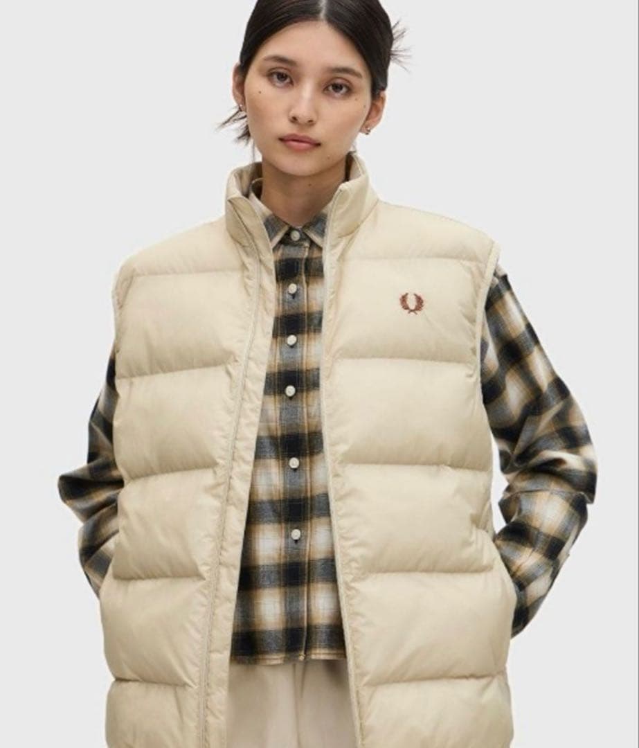 FRED PERRY ダウンベスト