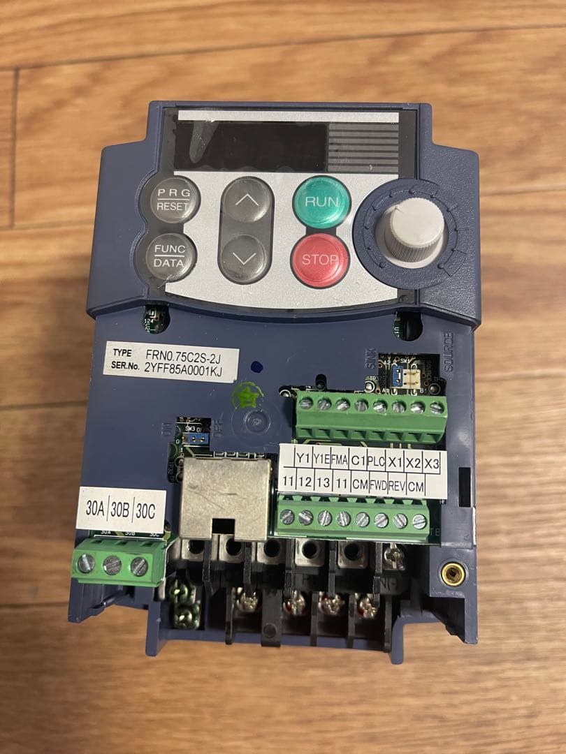 FRN0-75C2S-2J インバータ 53A