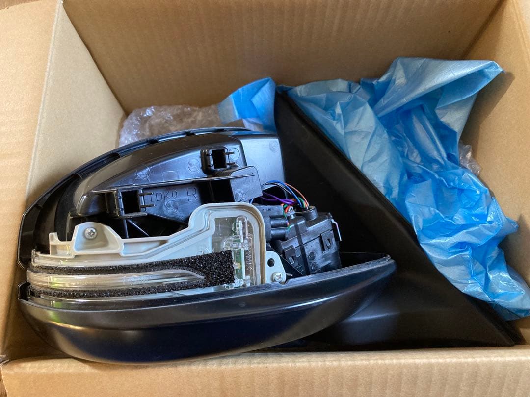 ホンダ　フリード　令和4 右ドアミラー