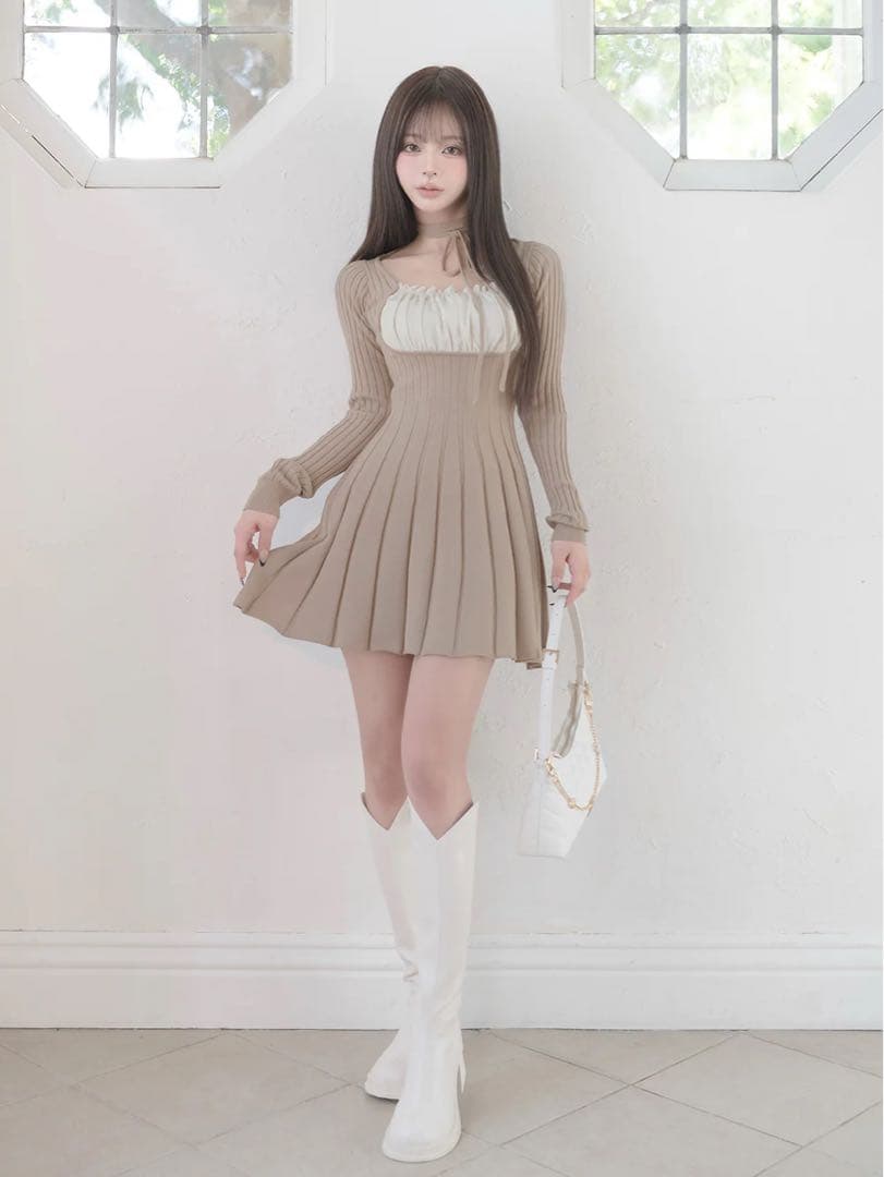 Darich ネックリボンデザインフレアニットミニワンピース　ベージュ