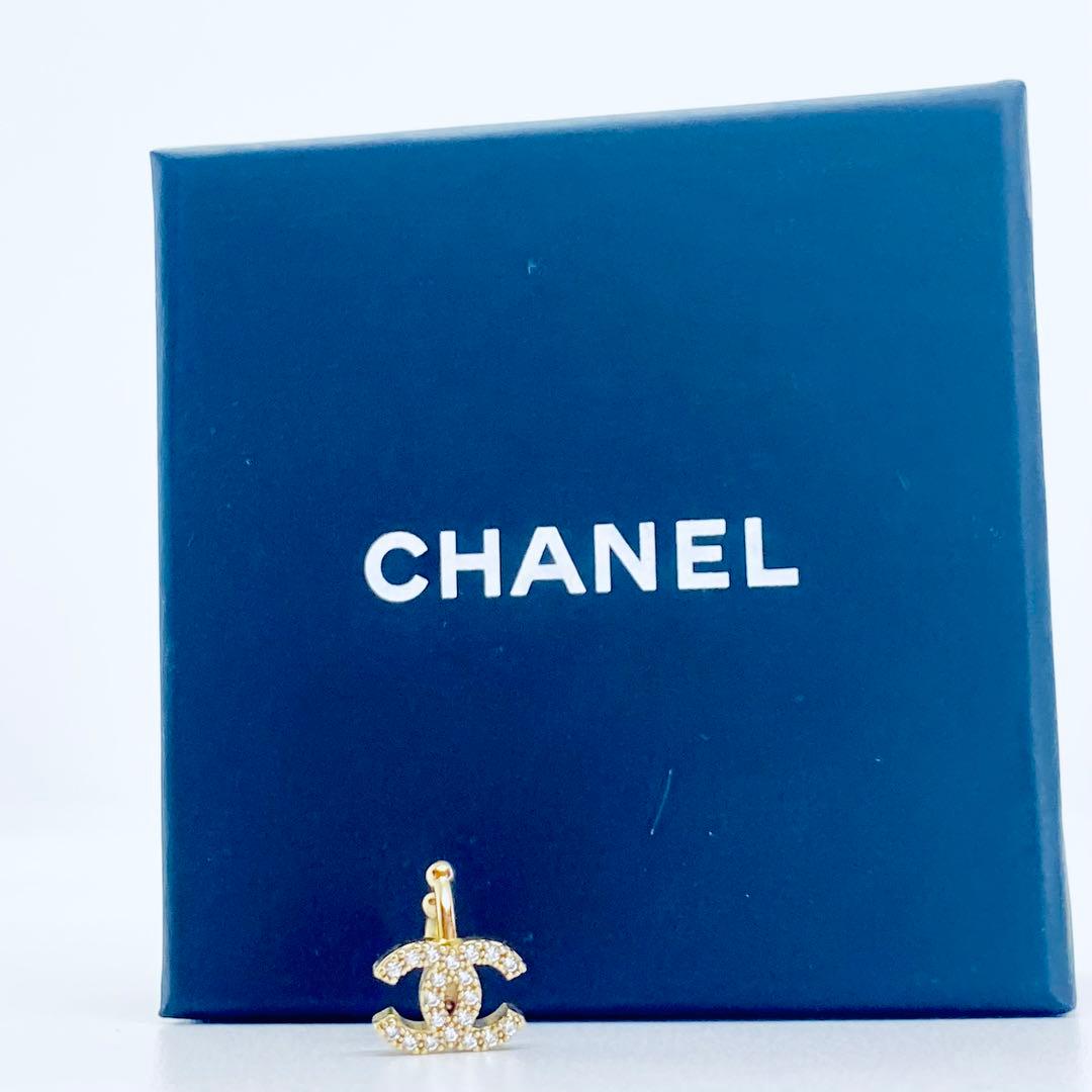 CHANEL イヤーカフ　片耳　ココマーク　刻印　箱付き