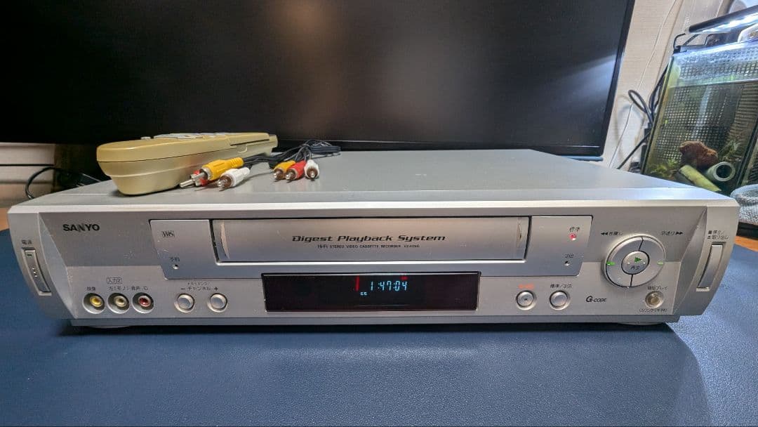 【動作品・確認済】VHSビデオデッキSANYO　VZ-H35G 2004年製