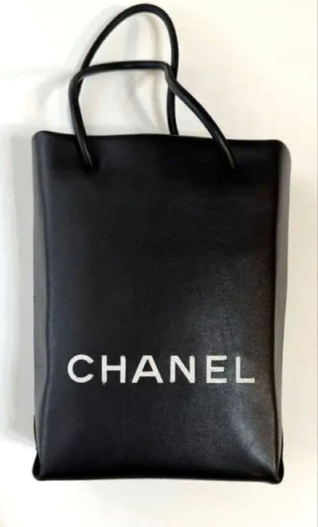本物鑑定済♥シャネル CHANEL✨エッセンシャルトート　ブラック ハンドバッグ