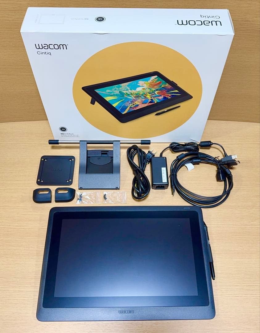 Wacom Cintiq 16 DTK1660 K0D + 専用スタンド　セット