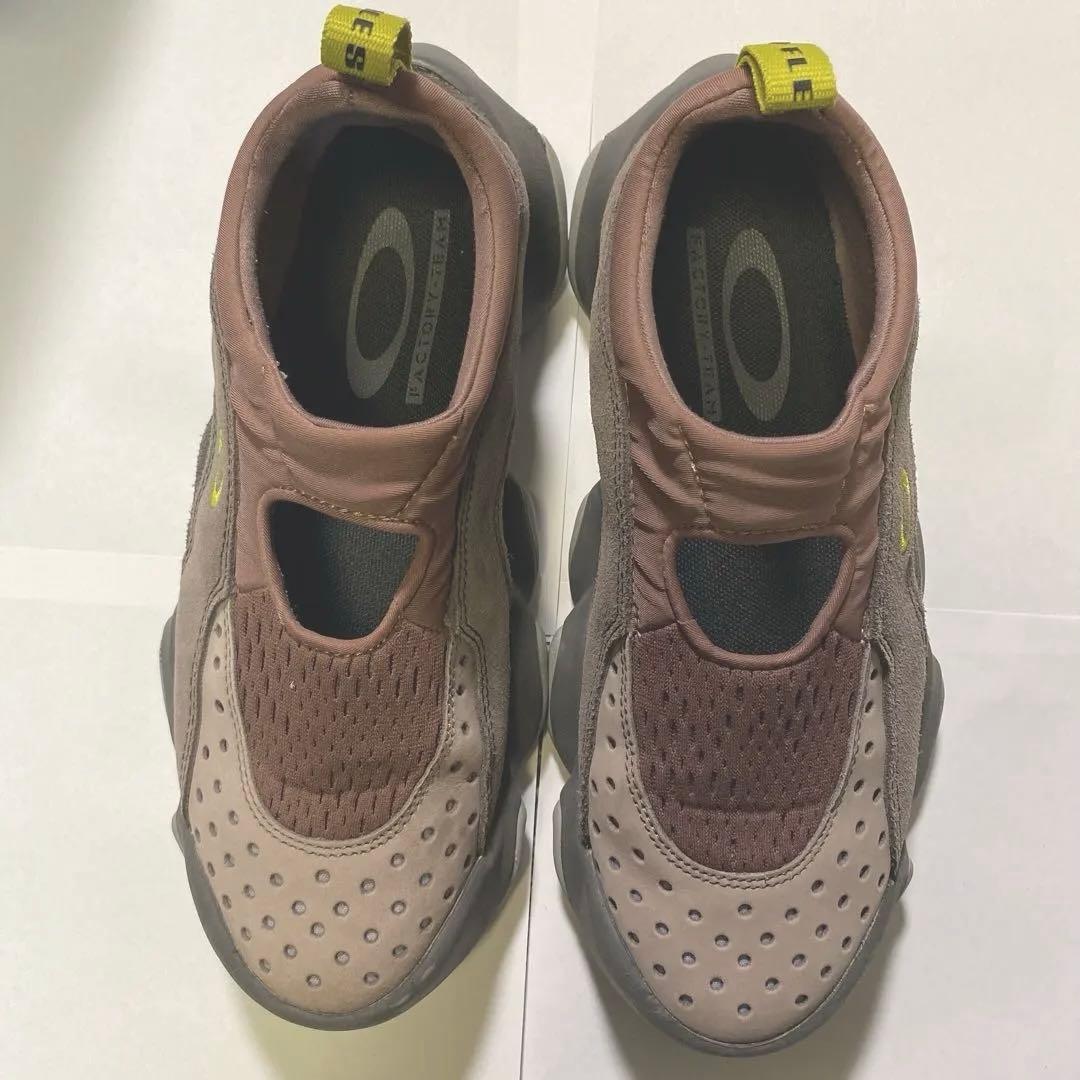 Oakley Factory team スリッポンシューズ