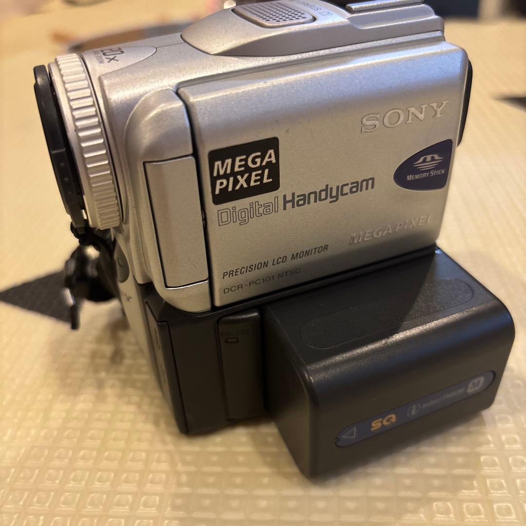 ② SONY　DCR-PC101　MiniDVテープ対応