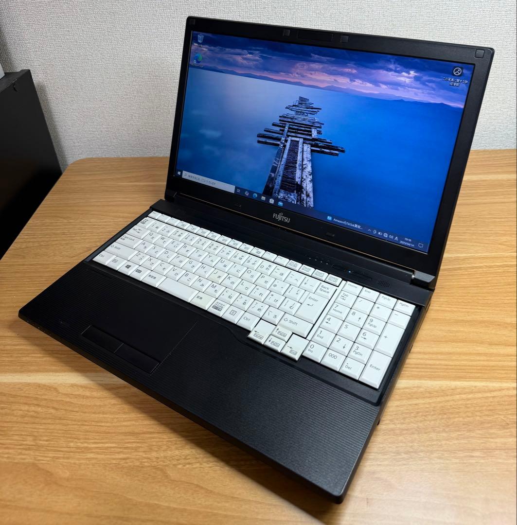 Windowsノート本体 LIFEBOOK A i5-6200U/8GB/256GB SSD