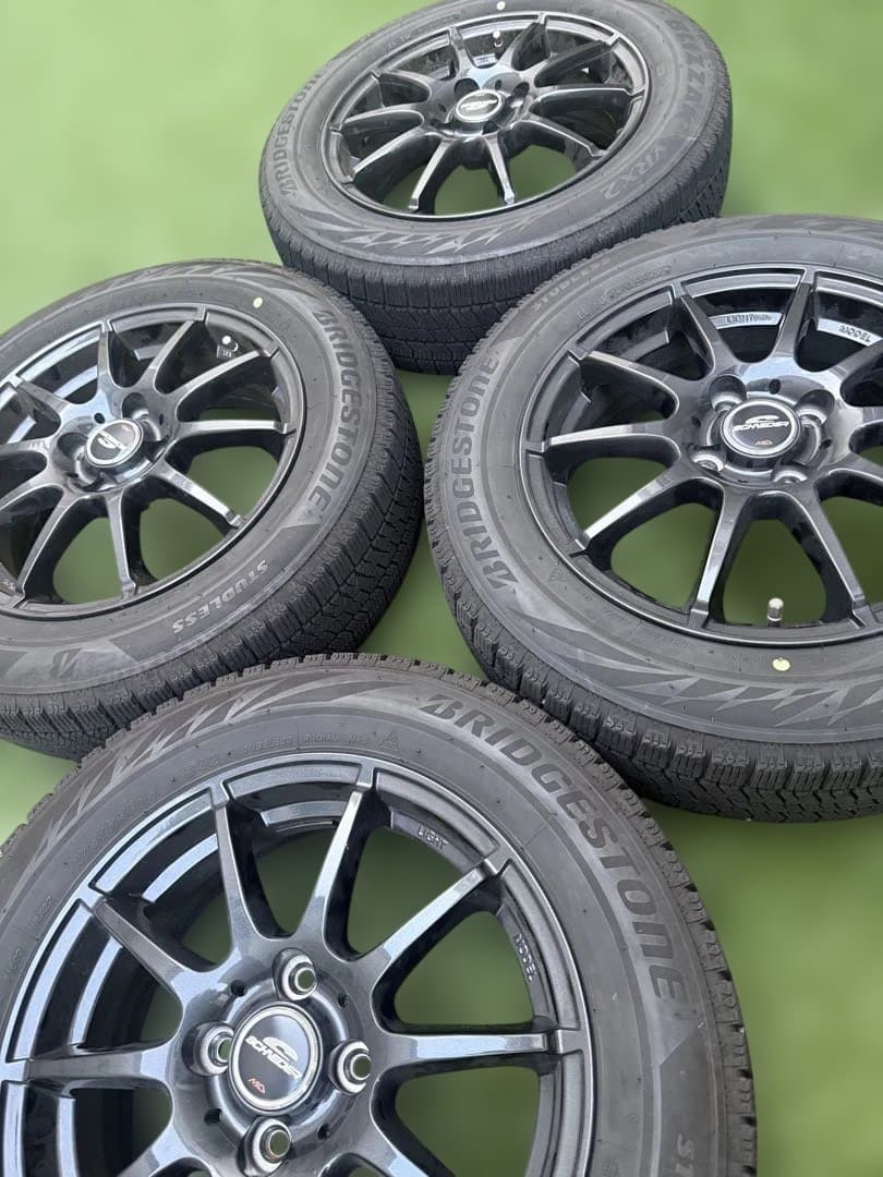 ブリヂストン BLIZZAK スタッドレスタイヤ　175/65R15 バリ山