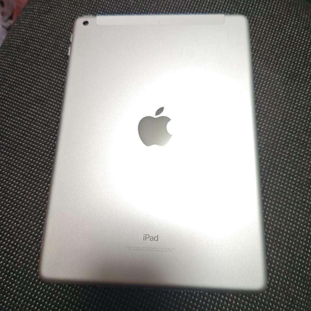 Apple iPad シルバー 128GB本体 正規品充電器付
