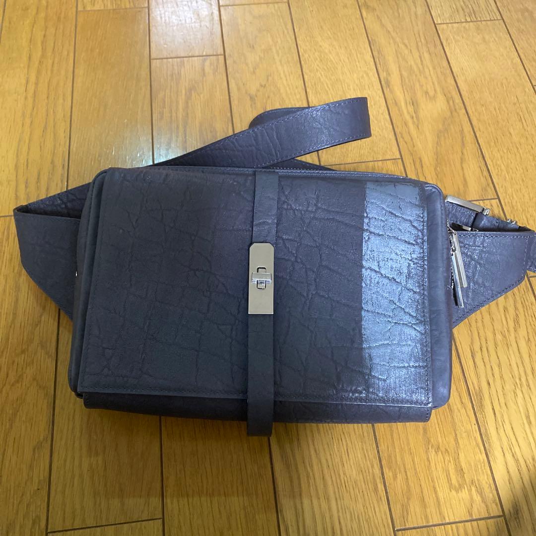 エムユーエル　ボディバック　グレーシルバーペイント　半額以下