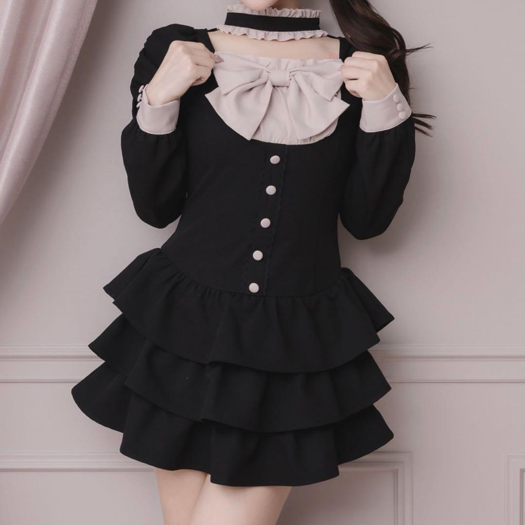 pium フロントリボンチョーカーティアードミニワンピ ブラック ピンク