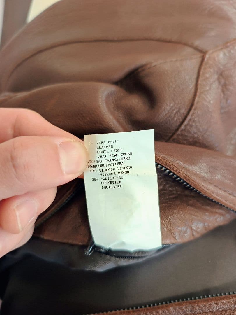 ピンクの猫　エンポリオアルマーニ EMPORIO ARMANI ライダース