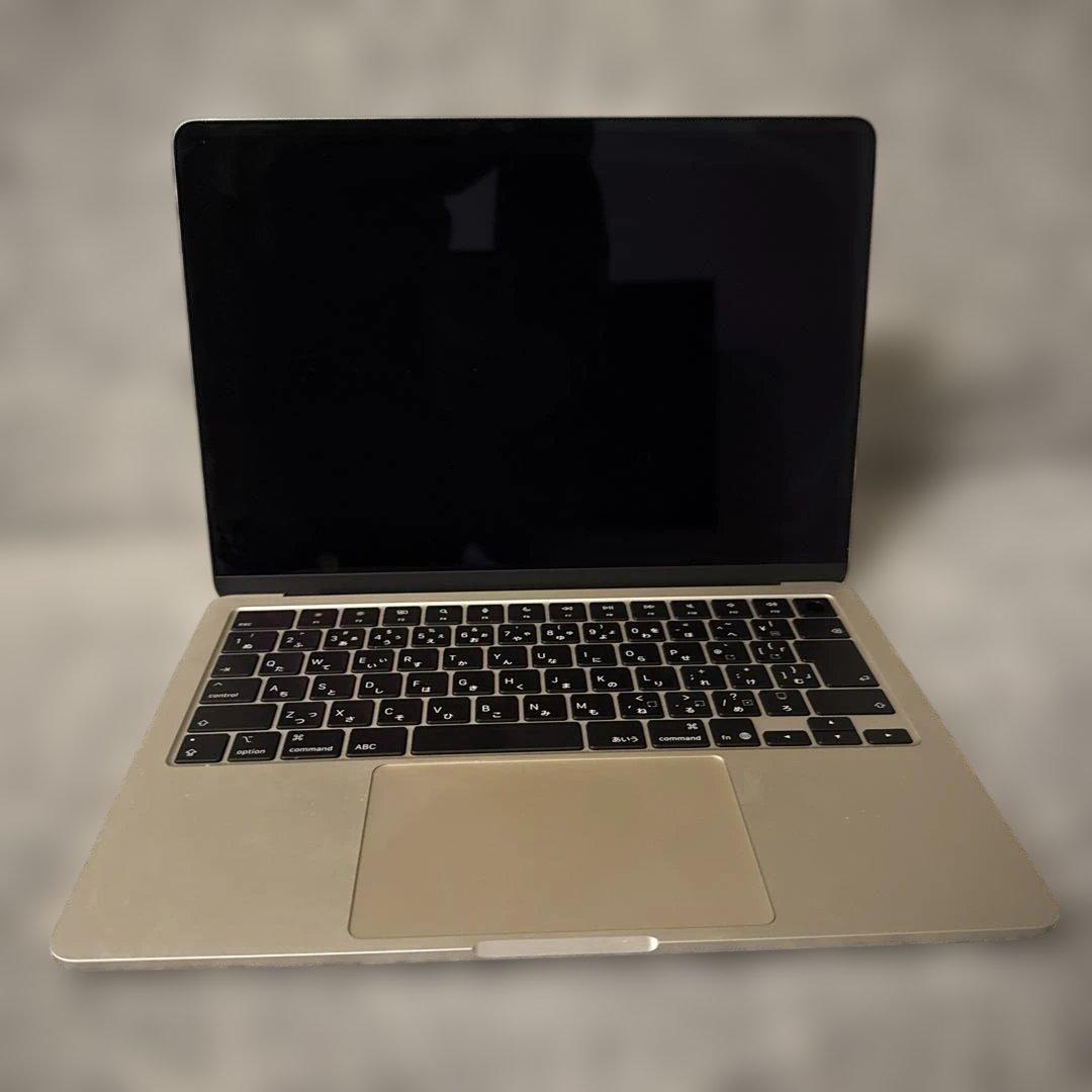 【美品】MacBook M4 13インチ 16GB 256GB スターライト