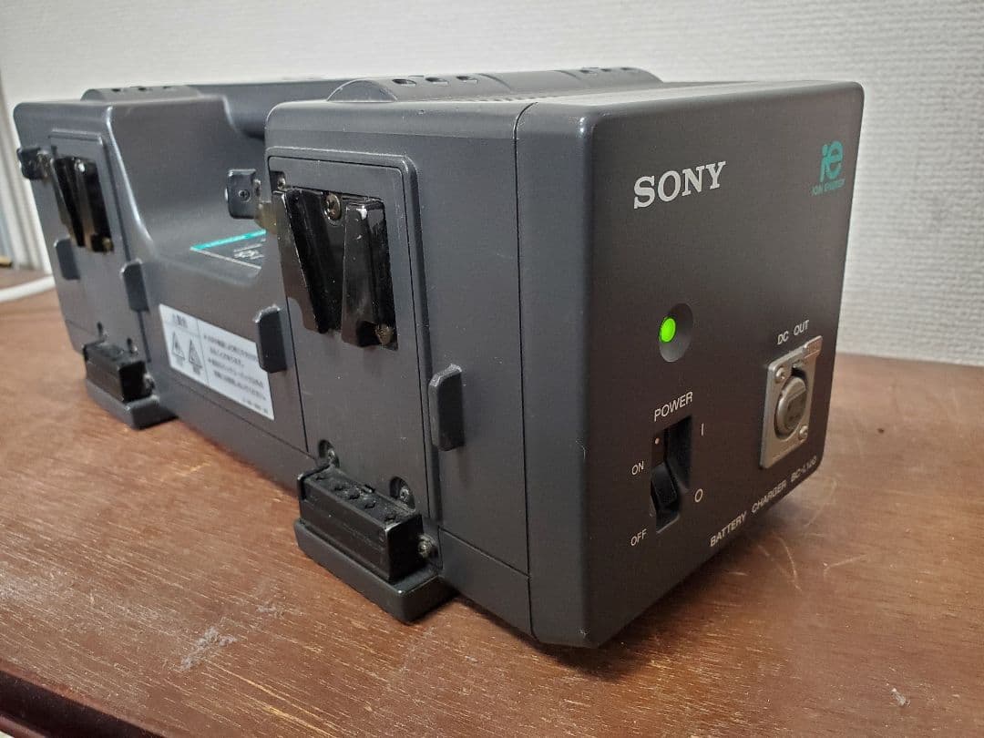 SONY 4連バッテリーチャージャー BC-L120