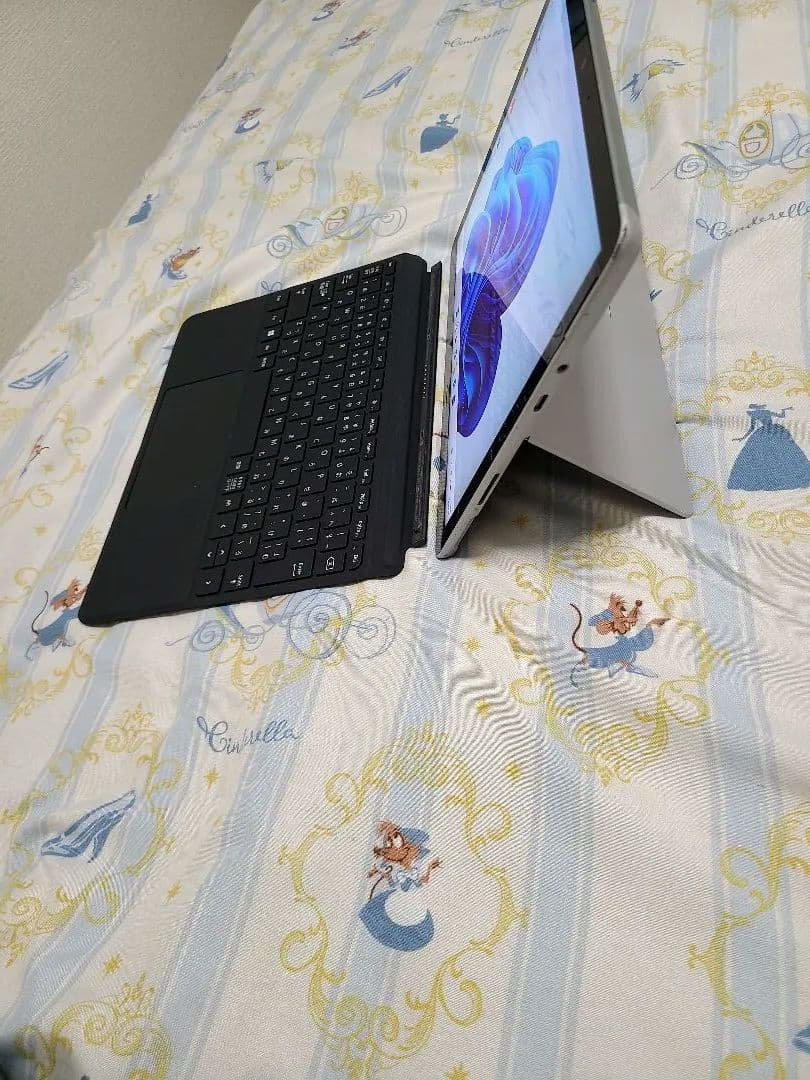 Windowsタブレット本体 Surface GO2 model:1926 Core M3 8GB/128GB