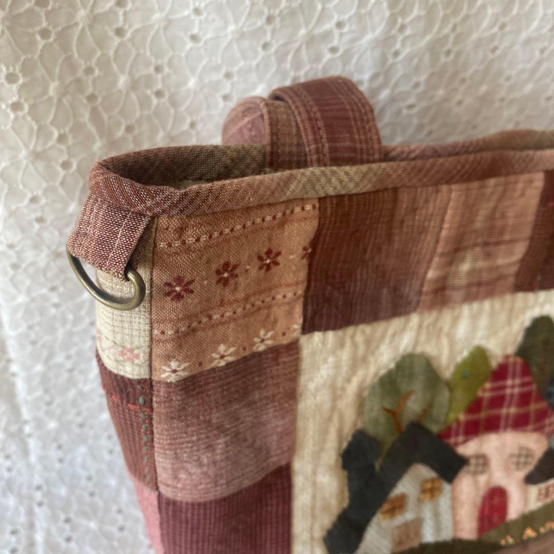 126.ハンドメイド＊先染め生地＊お家のアップリケバッグ