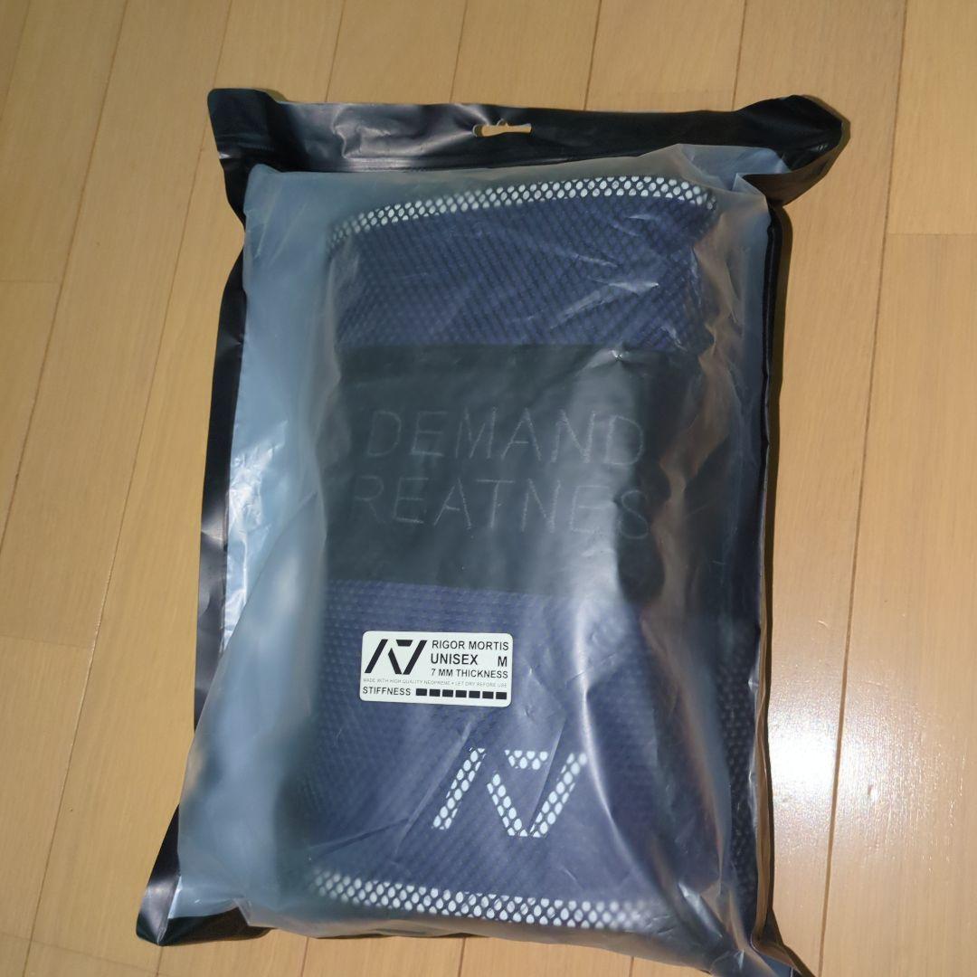 A7 プロ系ニースリーブ RIGOR MORTIS Mサイズ　新品未開封