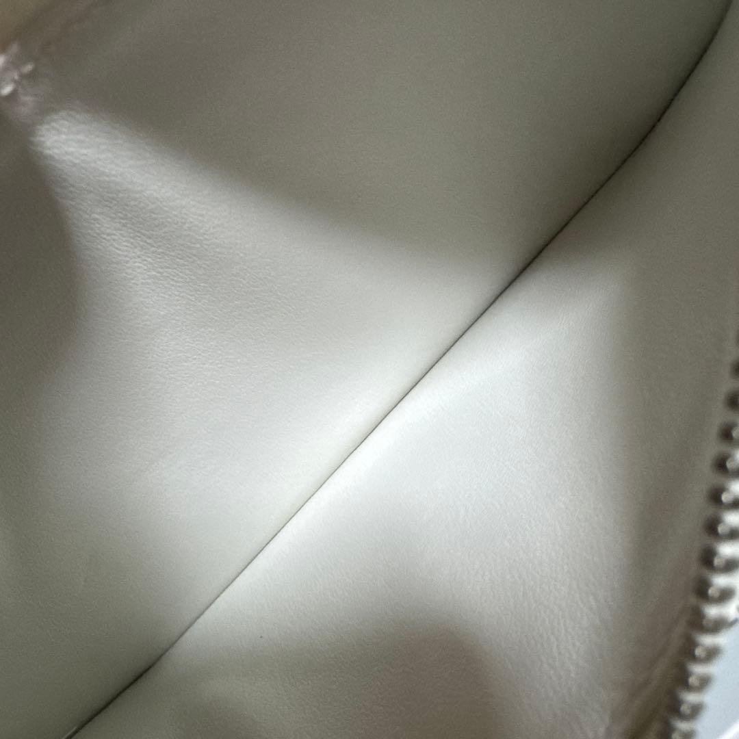 BOTTEGA VENETA ホワイト長財布　カセット