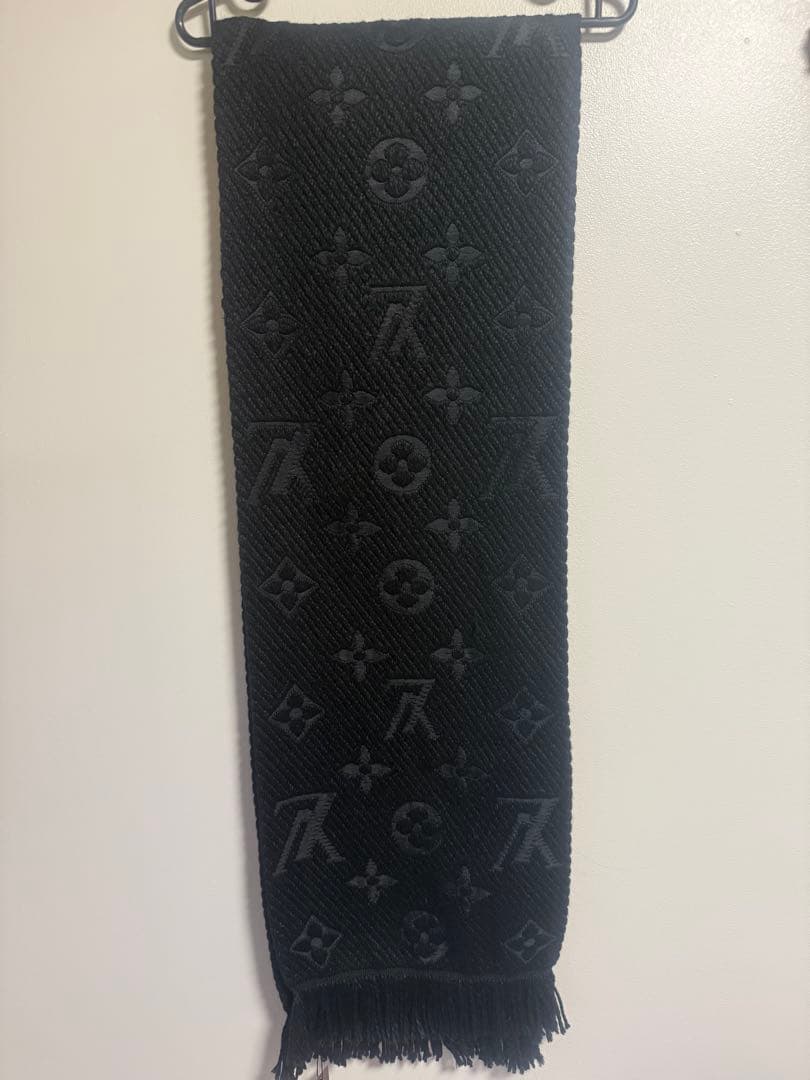 VUITTONロゴマフラー