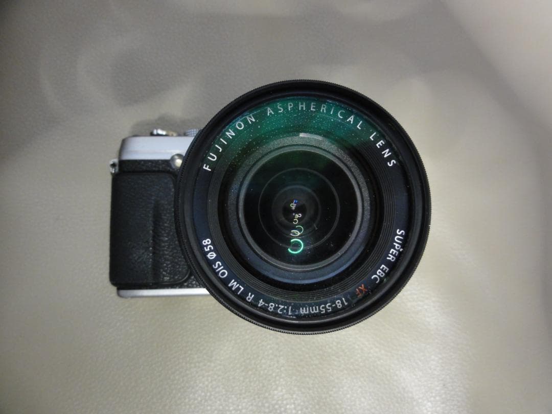 富士フィルム(FUJIFILM) X-E1 レンズキット [Silver]