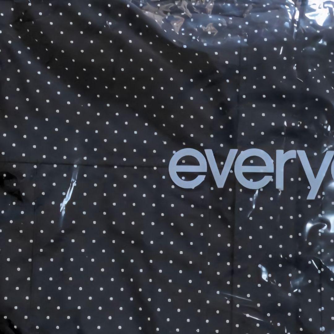 トップス everyone back logo dot zip up hoodie XL