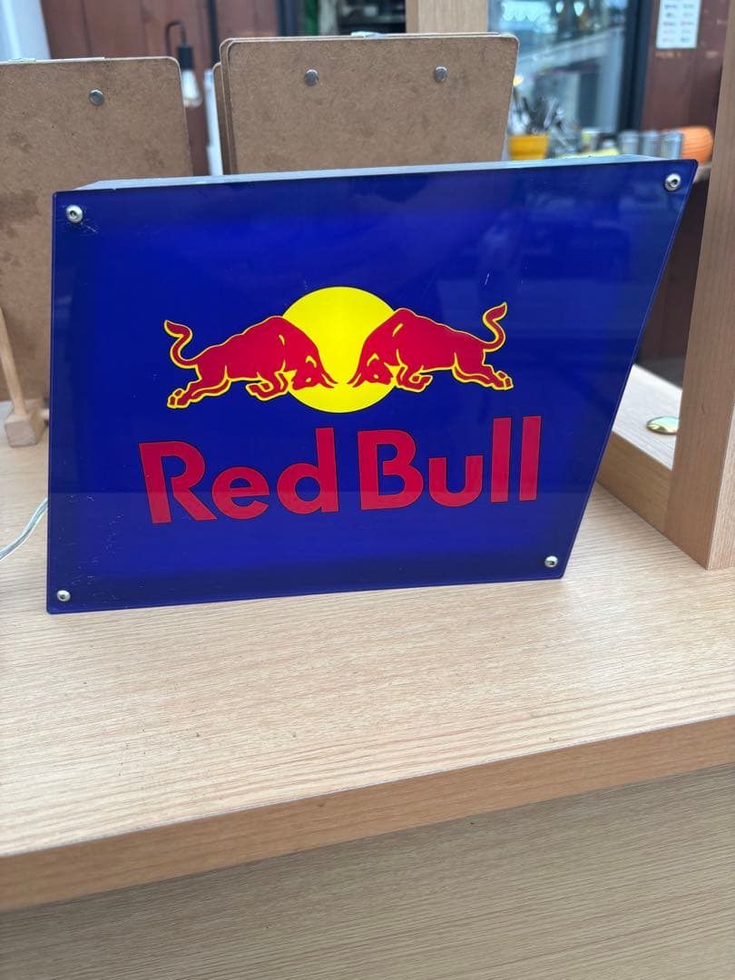 レッドブル　ネオンサイン　RedBull