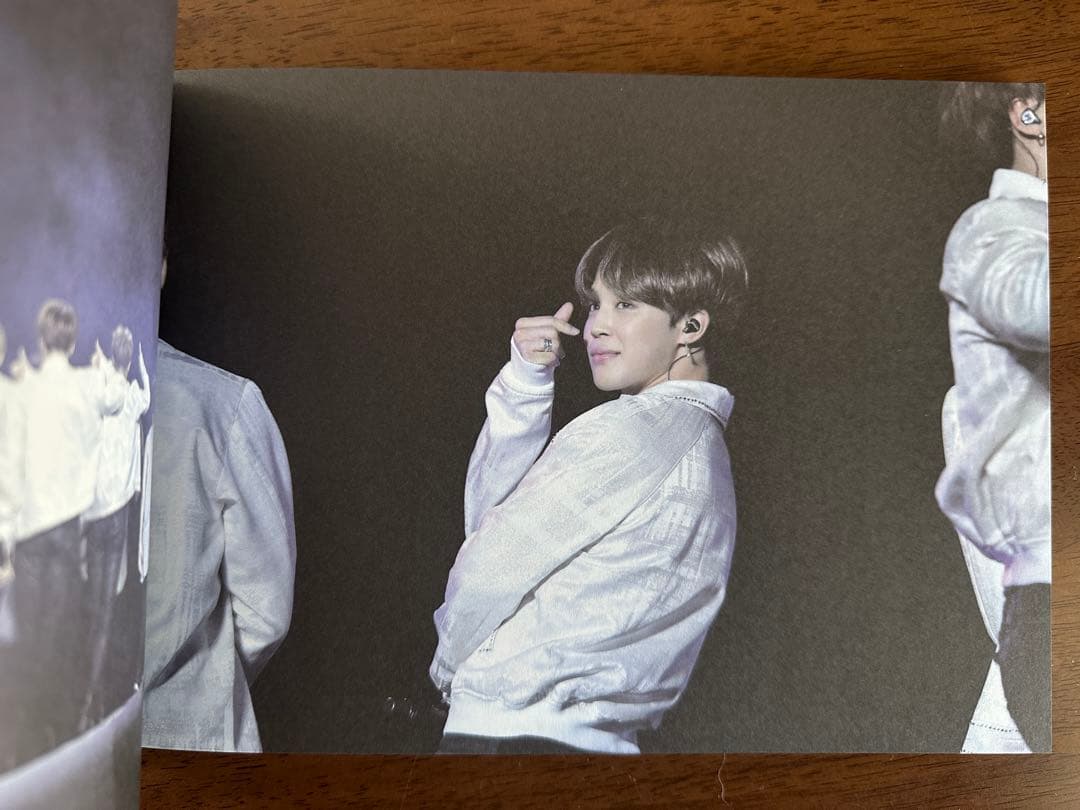 BTS 公式　wings tour final エッセイブック ジミン