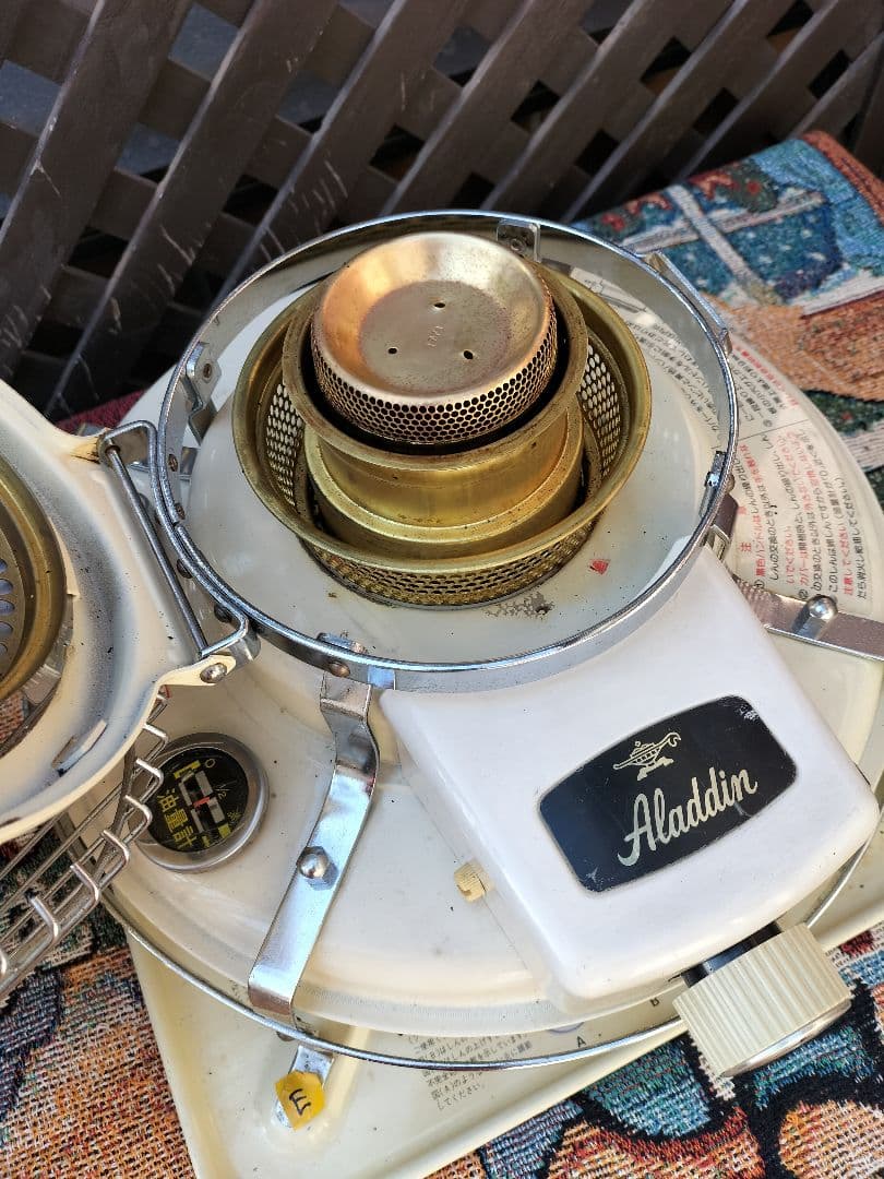 アラジン ストーブ メンテナンス済み。純正品芯交換済。取説付き。ベージュE