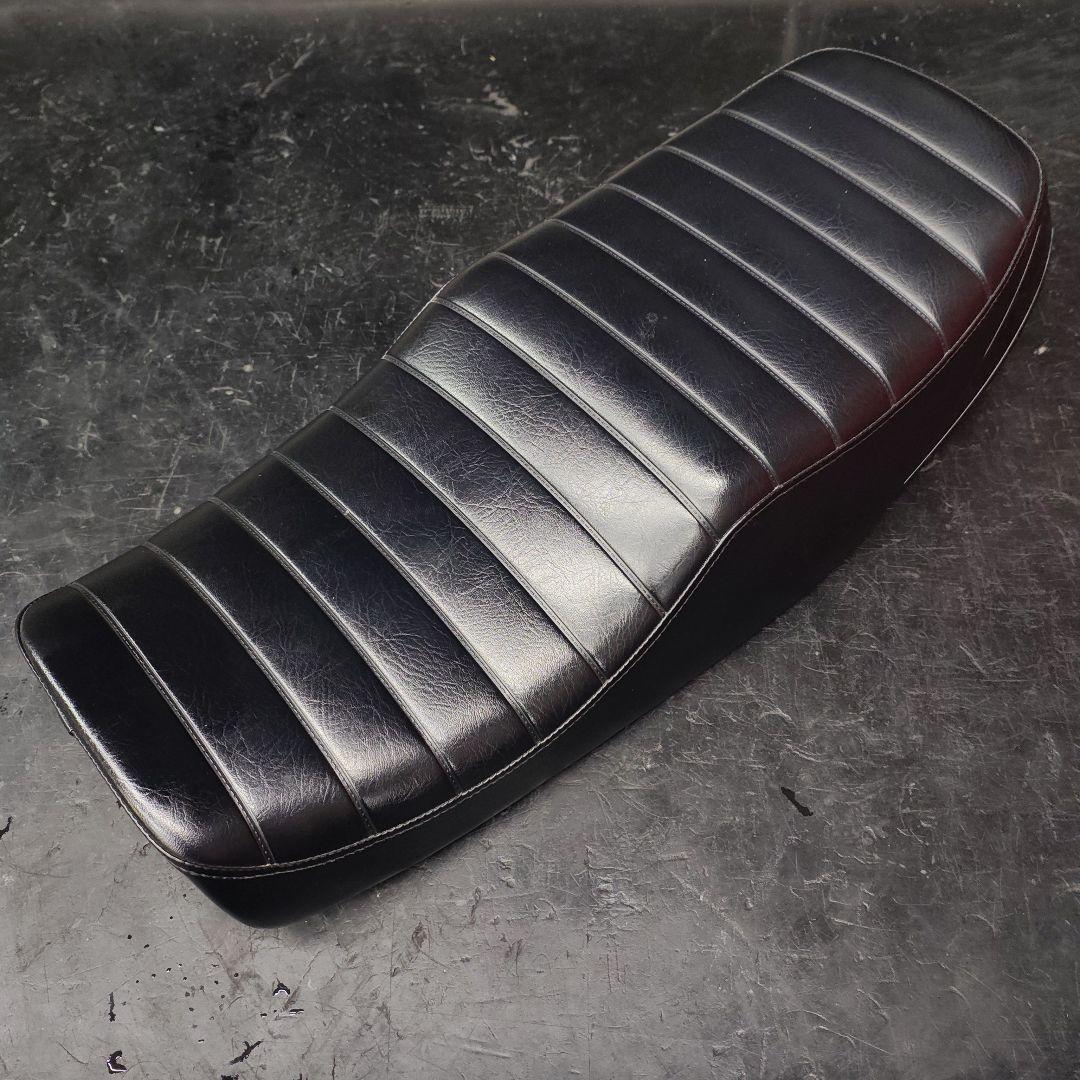 YAMAHA SR400 社外品シート