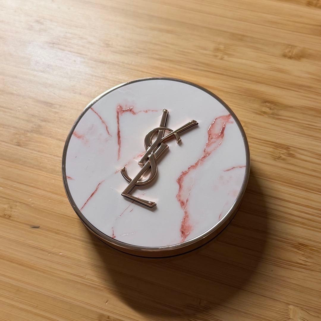 新品未使用YSLクッションファンデーション限定デザインFREETODESIRE