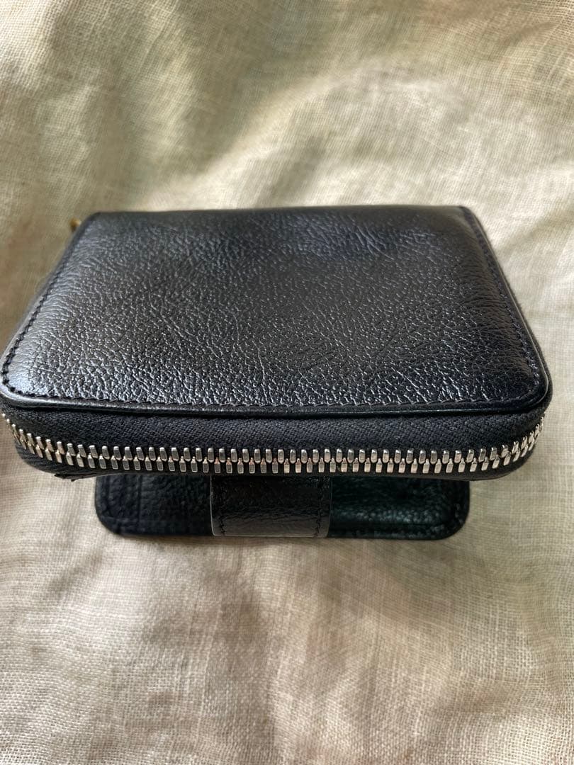 イルビゾンテ　レザー二つ折り財布　シボ　ブラック　黒　ユーズド