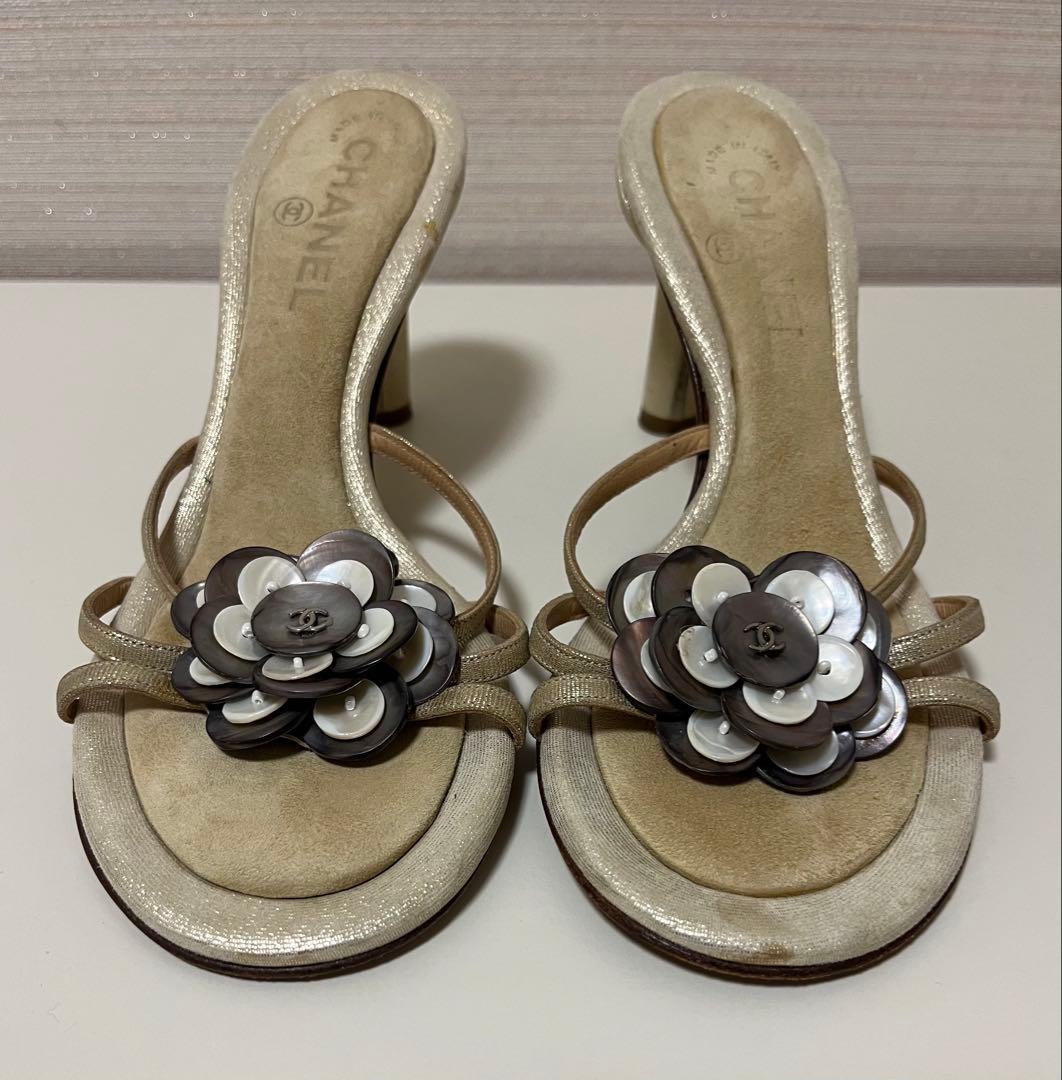 d*4様 CHANEL (シャネル) 希少 シェル カメリア ヒールサンダル 3