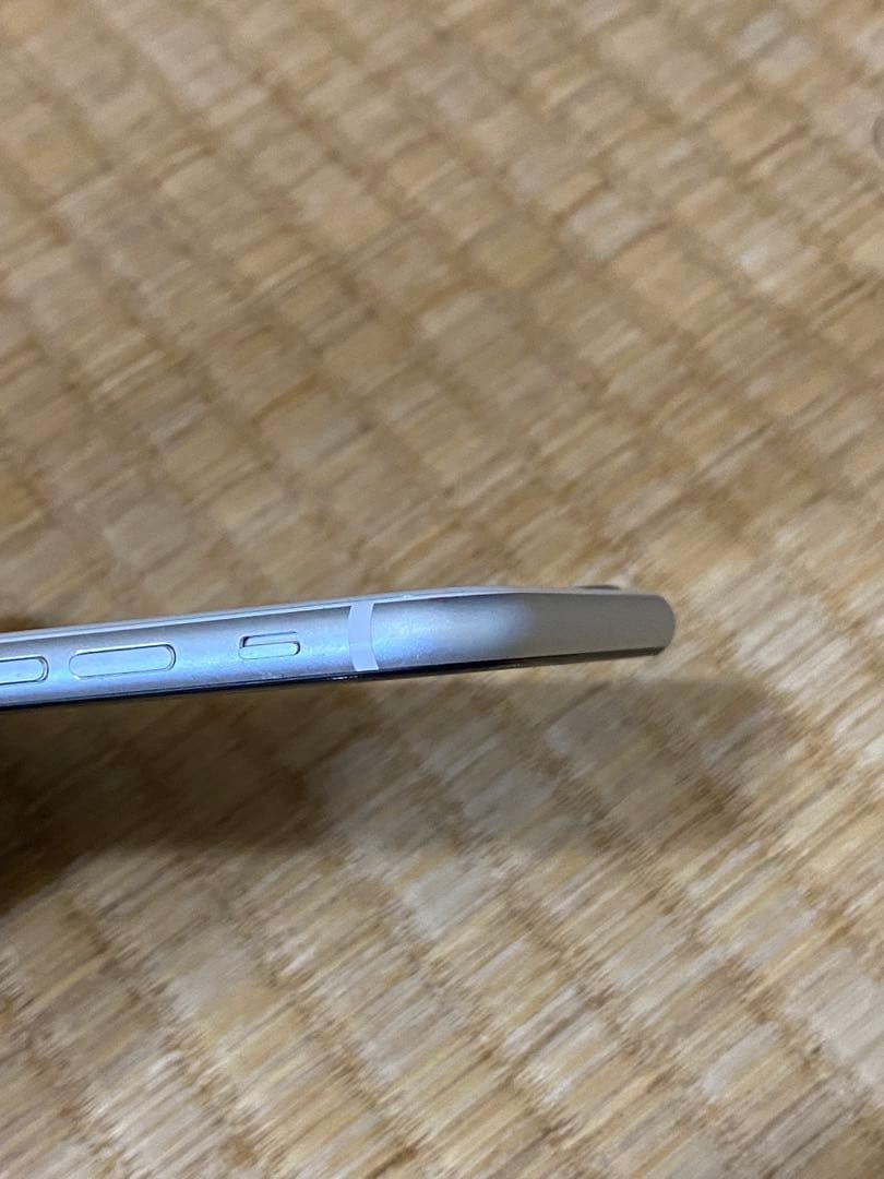 Apple iPhone SE (A2296)第2世代64GB