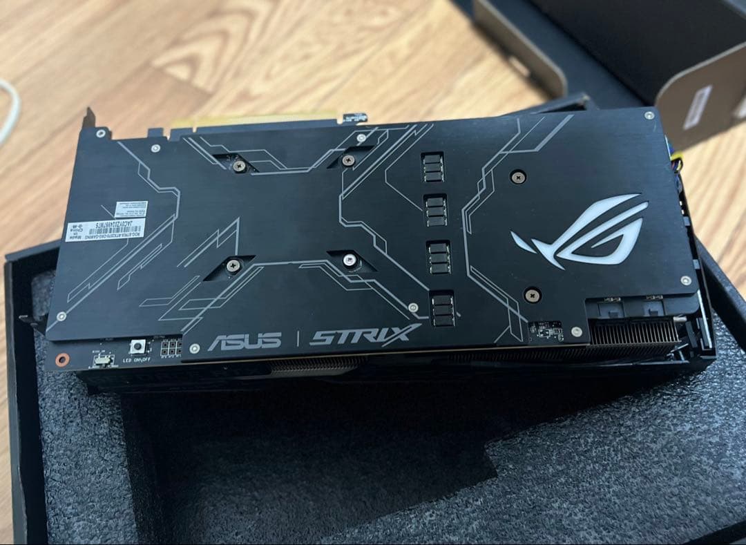 グラフィックボード・グラボ・ビデオカード ASUS ROG STRIX RTX 2070 OC 8GB