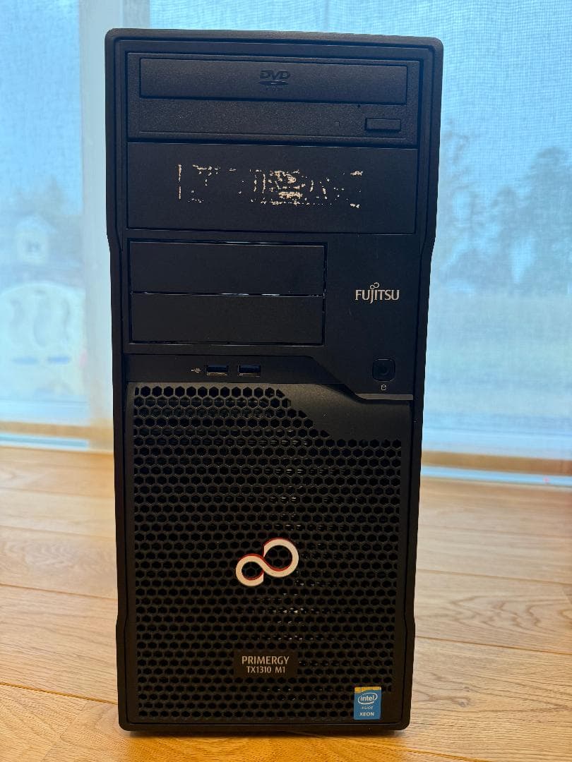 Fujitsu PRIMERGY TX130 M1 サーバー