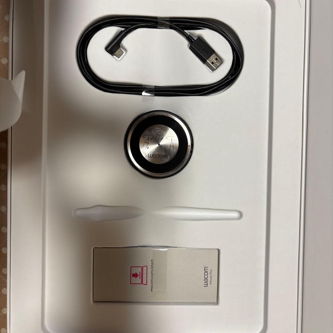 Wacom Intuos Pro ペンタブレット プロペン無し PTH-660