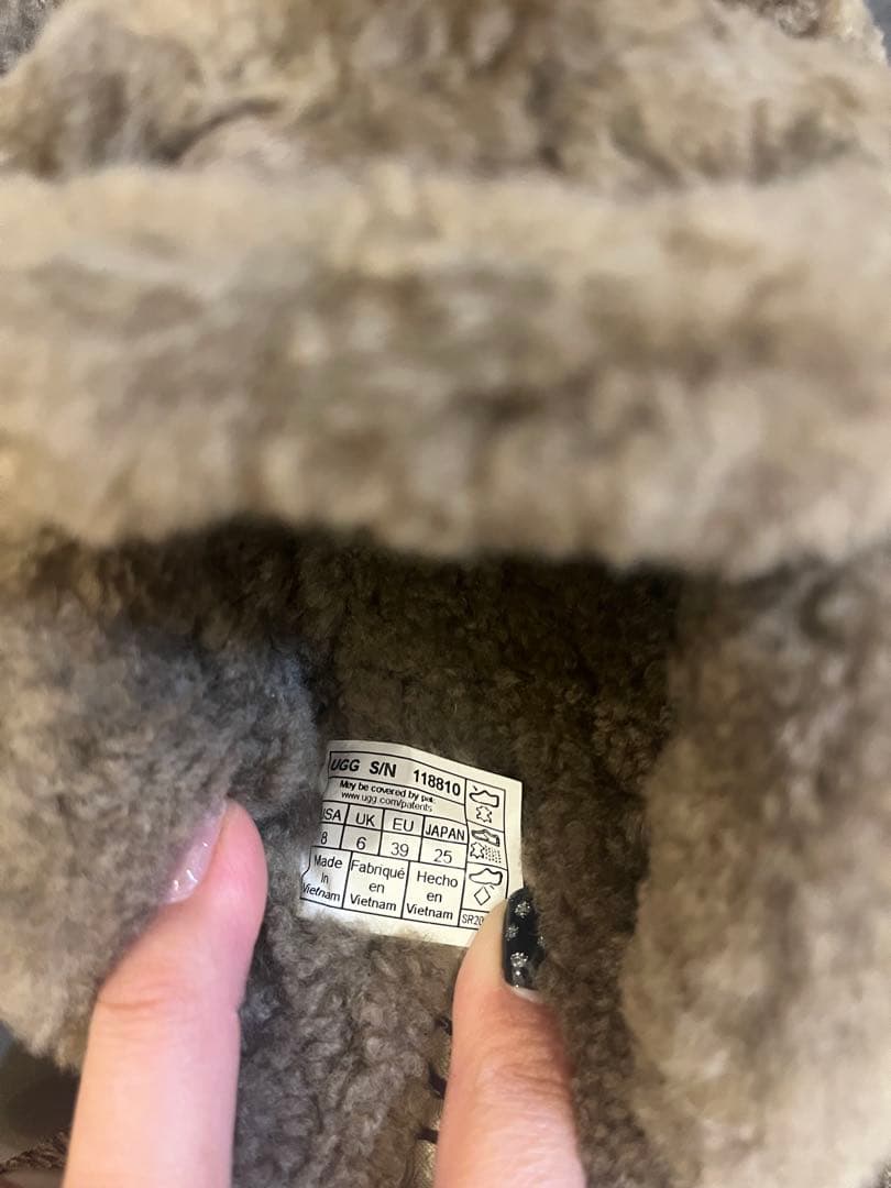 UGG 厚底サボサンダル ベージュ