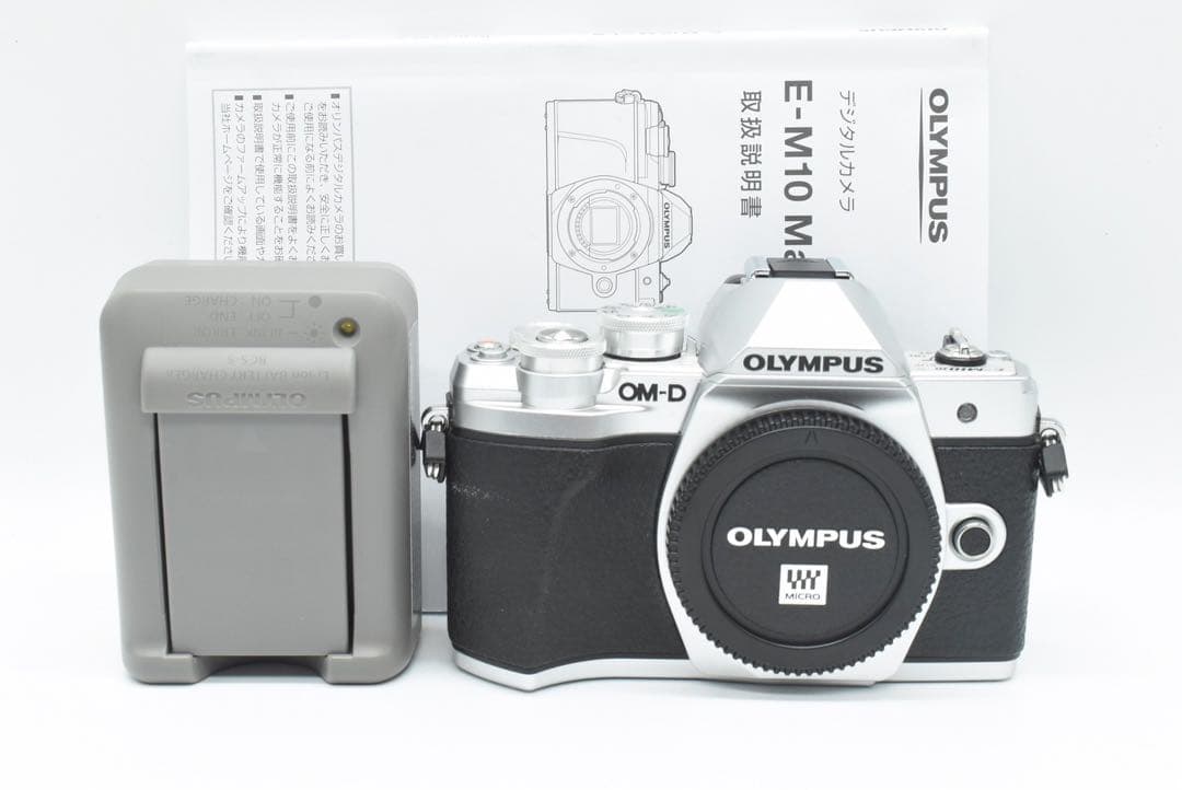 ほぼ新品OLYMPUS オリンパス E-M10 markⅢ 《S数1500回》
