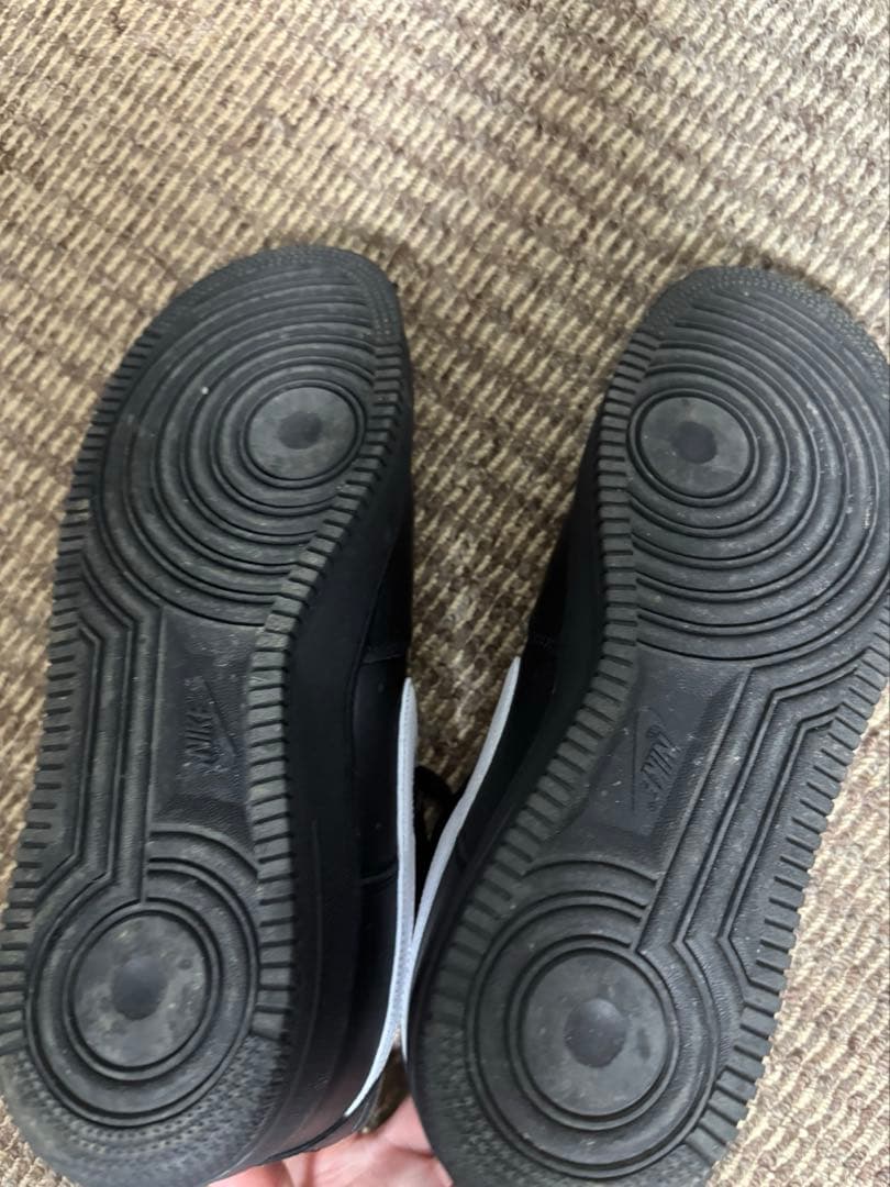 Nike Air Force 1 Supreme ブラック/ホワイト 28cm