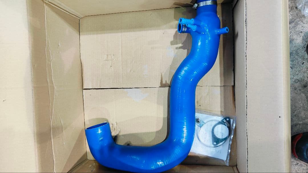 AVOシリコンエアダクトホースS7W15G41ABLUJ レヴォーグ S4