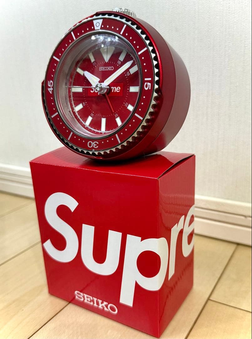 新品未使用 シュプリーム　supreme 目覚まし時計　SEIKO 赤 レッド