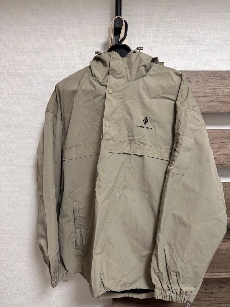 SPECIAL GUEST フード付きジャケット ベージュ