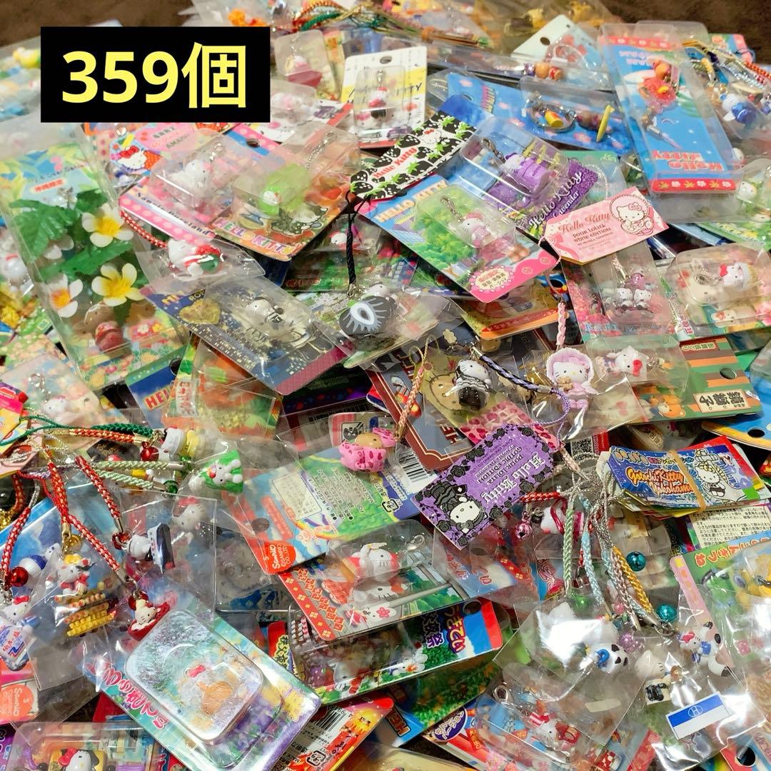 ご当地キティ　359個　ロリータ/イチゴ系/コラボ/非売品　レア　根付　セット