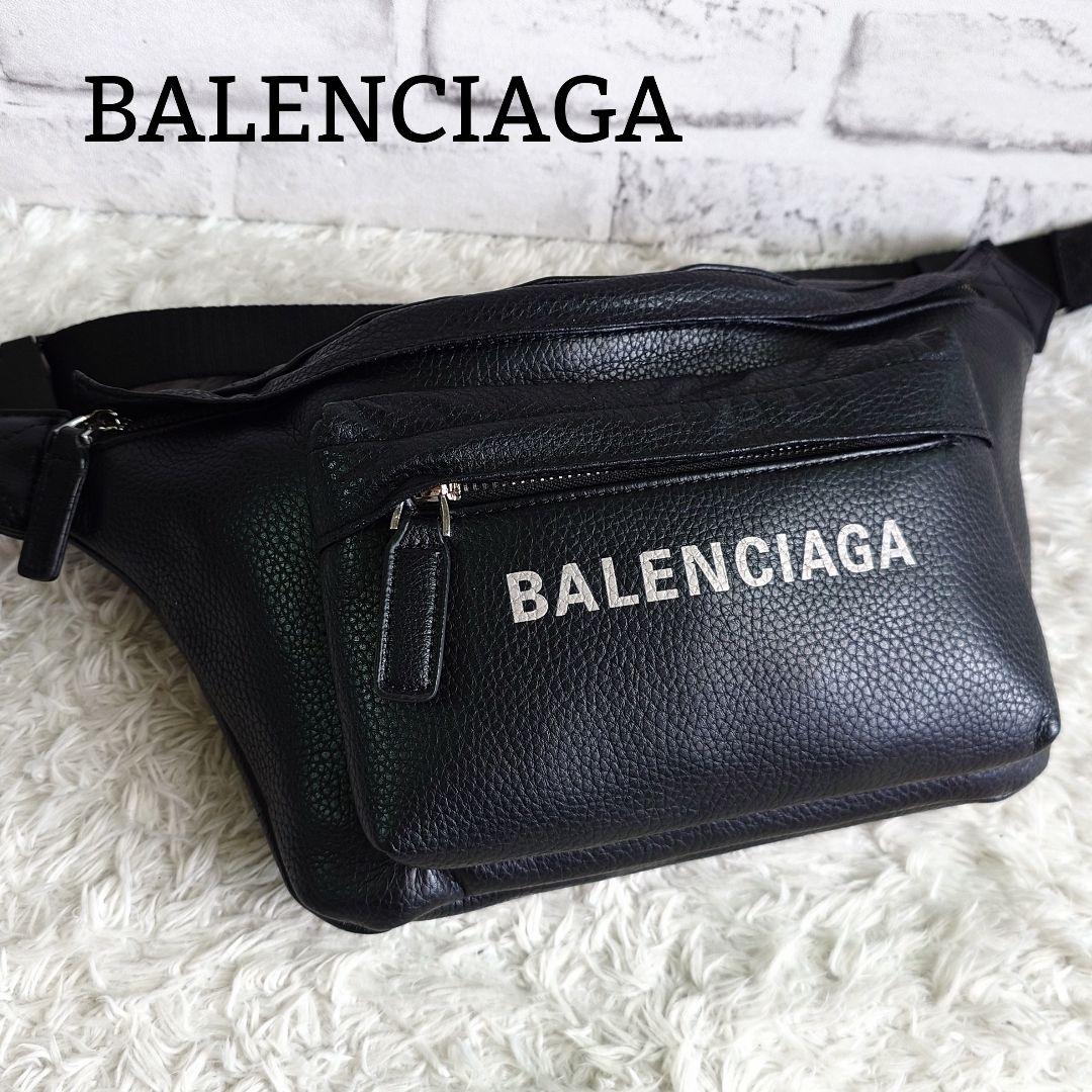 バレンシアガ エブリデイ ボディバッグ クロスボディ 黒 レザー ユニセックス