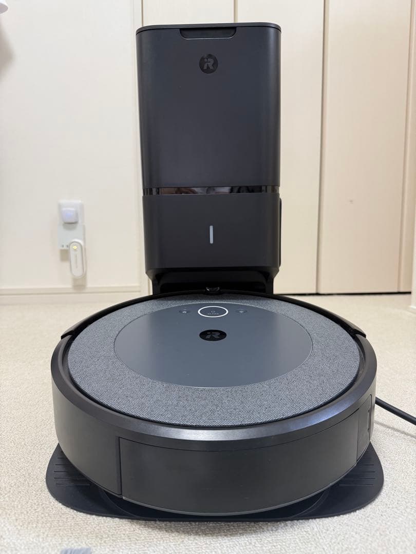 ルンバi3+中古品　アイロボット