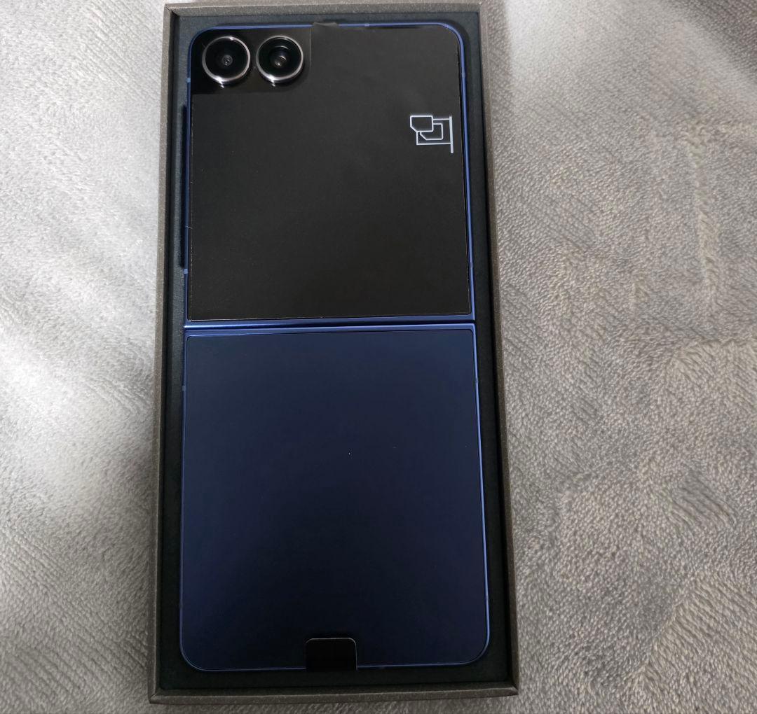 値下げ受け付けます）Galaxy Z Flip7 512GB ブルーシャドウ