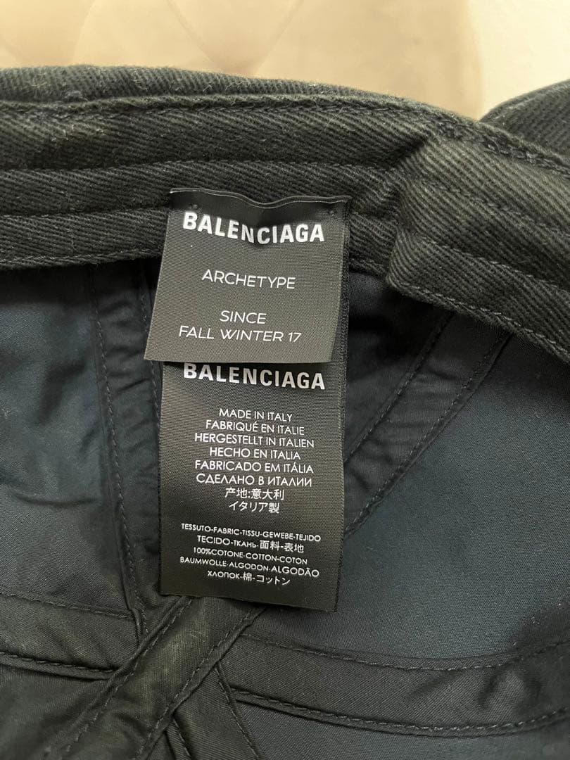 BALENCIAGA バレンシアガ キャップ 黒 ロゴ
